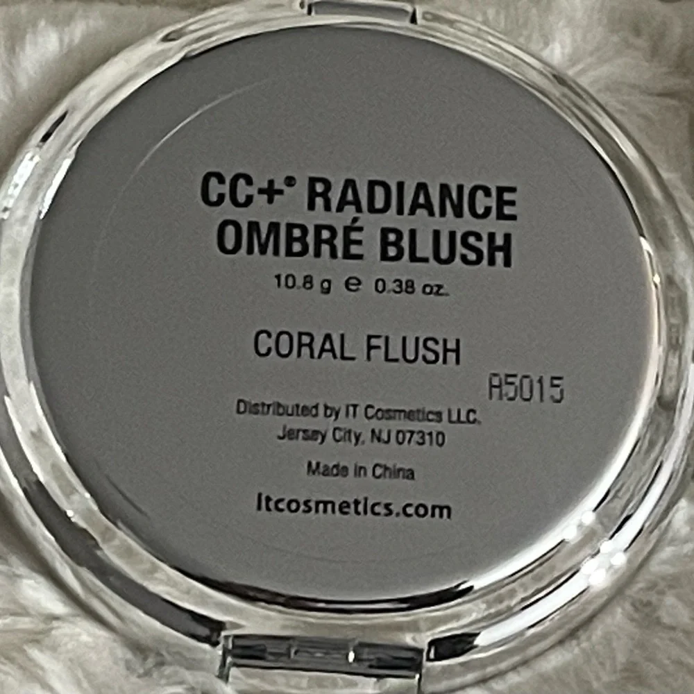 Authentic It’s Cosmetics CC+Radiance Ombré Blush - Picture 4 of 4